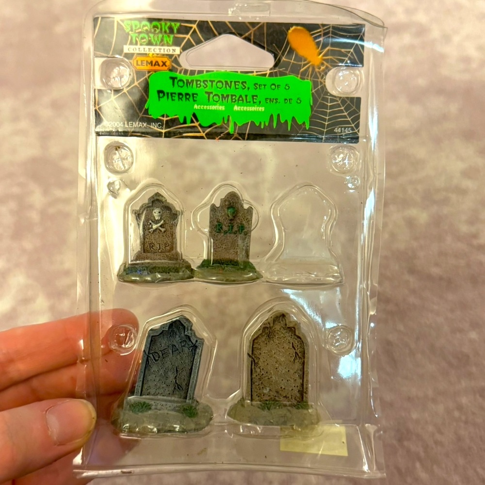 Lemax Spooky Town Tombstones Accessory Set 2004 #44145 Halloween Village